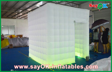 Aufblasbares Würfel-Zelt 2,4 x 2,4 x 2.5M Inflatable Photobooth Kiosk für Ereignisse mit 2 Flausch-Türen
